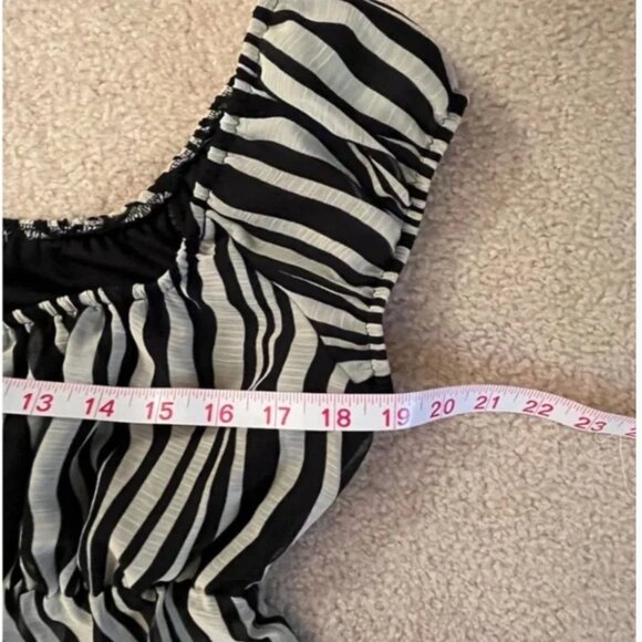 Speechless Zebra Print Flowy Babydoll Floral Top – Size Large- LIKE NEW - Picture 5 of 8